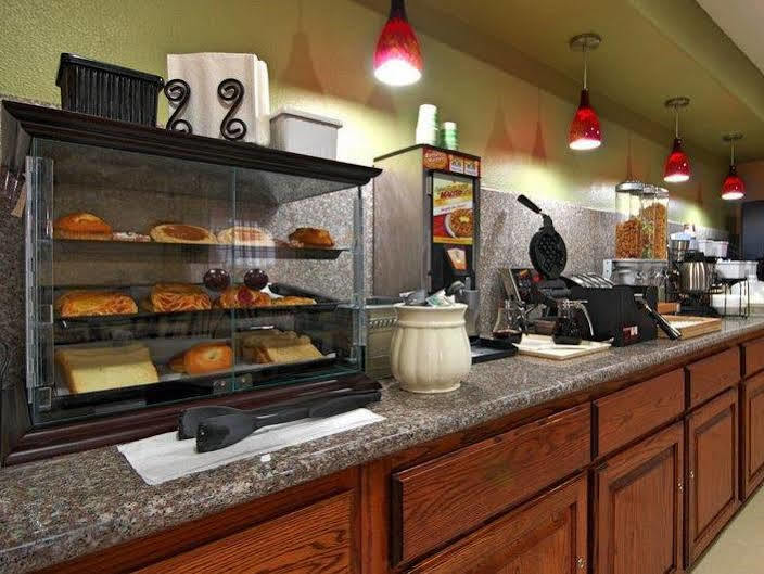 Americas Best Value Inn Sinton Экстерьер фото